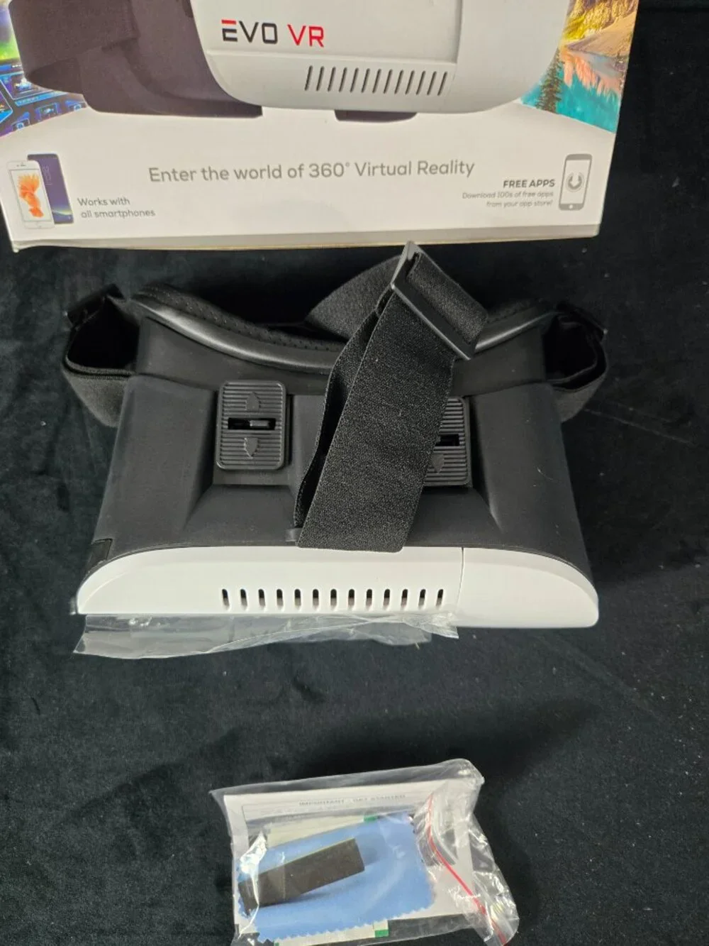 EVO VR Smartphone Virtual Reality Headset Bluetooth Controller Open Box